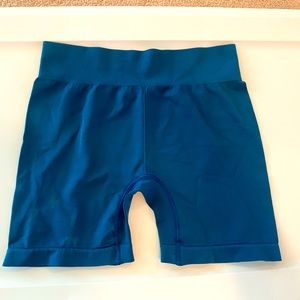 Oiselle flyte shorts
